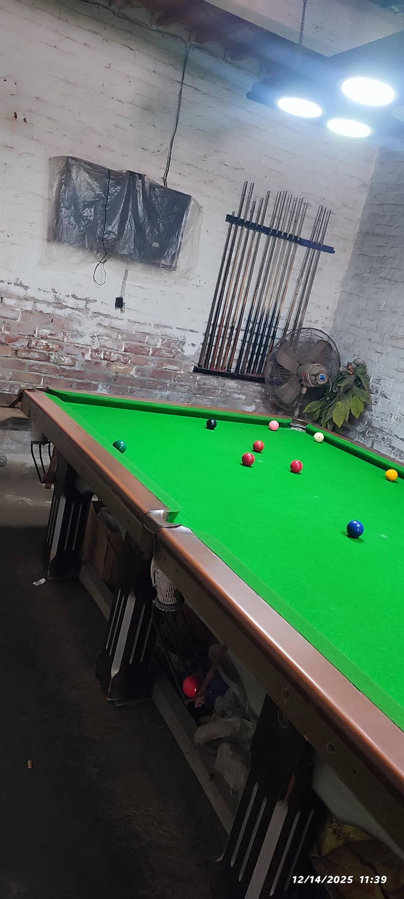 Snooker table 9