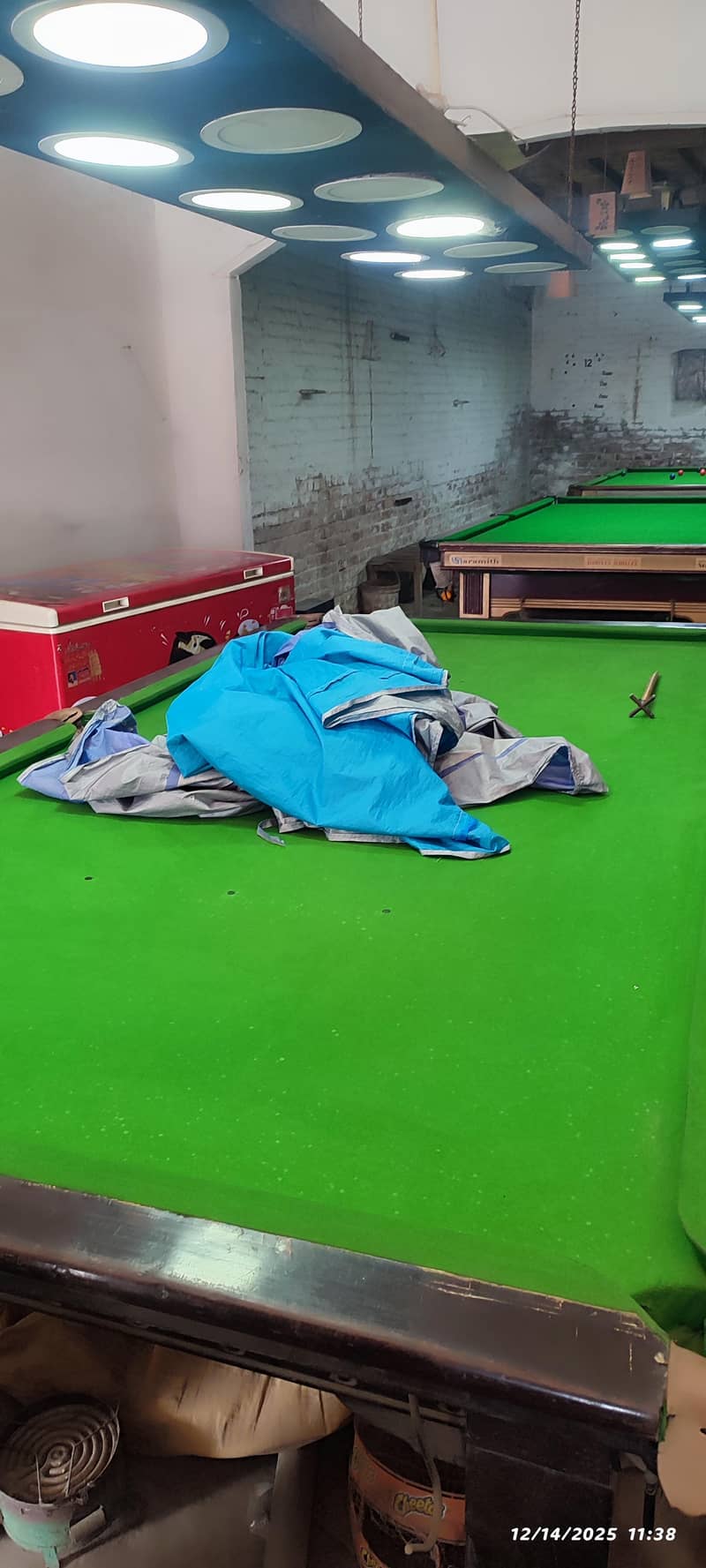 Snooker table 15