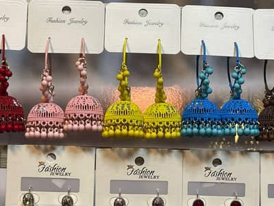 mate jumkay are available in different colors