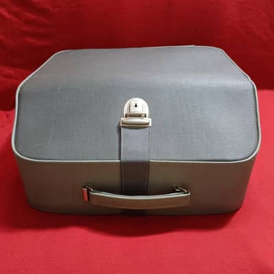 Vintage Typewriter.  Boots Modil 42