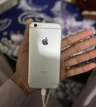 iPhone 6 plas 128 GB with box my WhatsApp number 0347/72/98/721