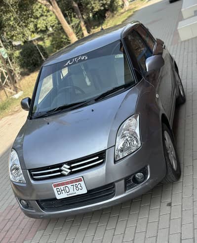 Suzuki Swift DLX 1.3 Navigation 2016 December. Totel Genuine