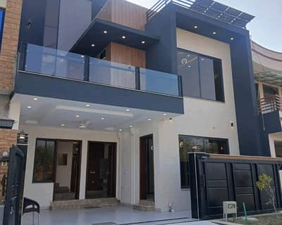 House For Grabs In 7 Marla Islamabad