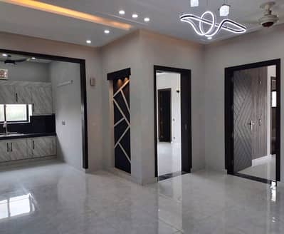 A 10 Marla House For Rent In Bahria Town - Sector C