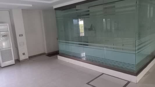 Blue Area Office 3200 Square Feet Jinnah Avenue For Rent