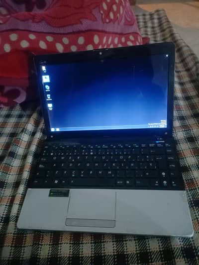 250 gb hard 3gb mdr ram webcam charger good condition timing 2 sa3 hou