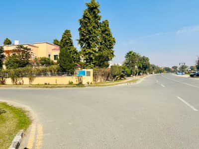 18 Marla Residential Plot Available For Sale In Lake City Sector M-1