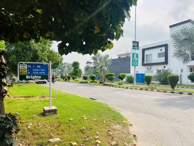 12 Marla Good Location Plot Available For Sale In Lake City