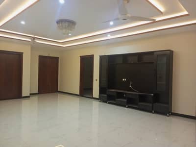 1 Kanal Corner House Is For Sale