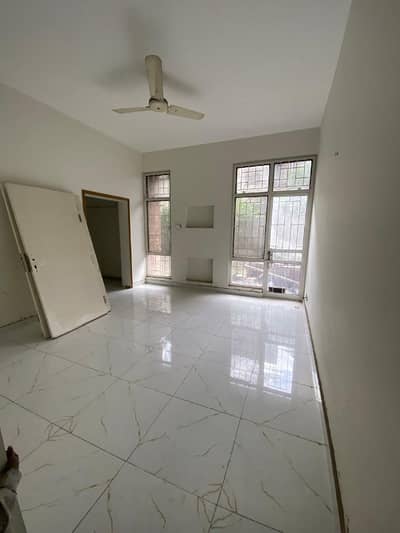 1 Kanal Lower Portion Available For Family