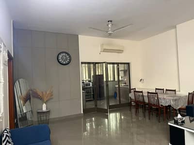 1 Kanal Beautiful Upper Portion Available