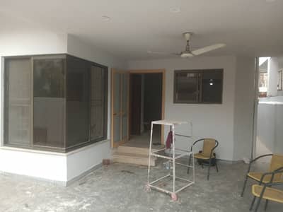 1 Kanal Beautiful Lower Portion Available For Family