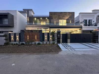 Ultra-Elegant 1 Kanal Luxury Residence In DHA Phase 6