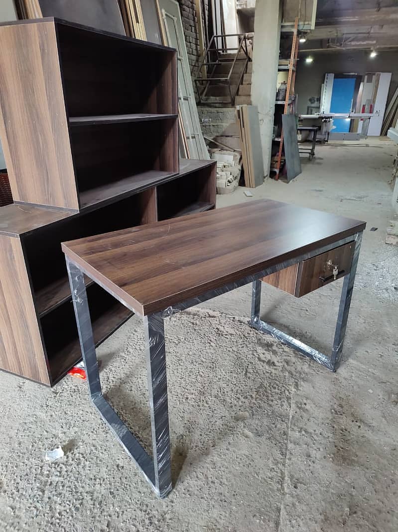 Study Table/Computer Table/conferance table/workstation/execuitve 8