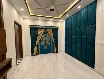 House For Sale In Bahria Town - Sector C Lahore Is Available