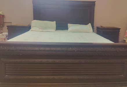 bed and dressing table for sale