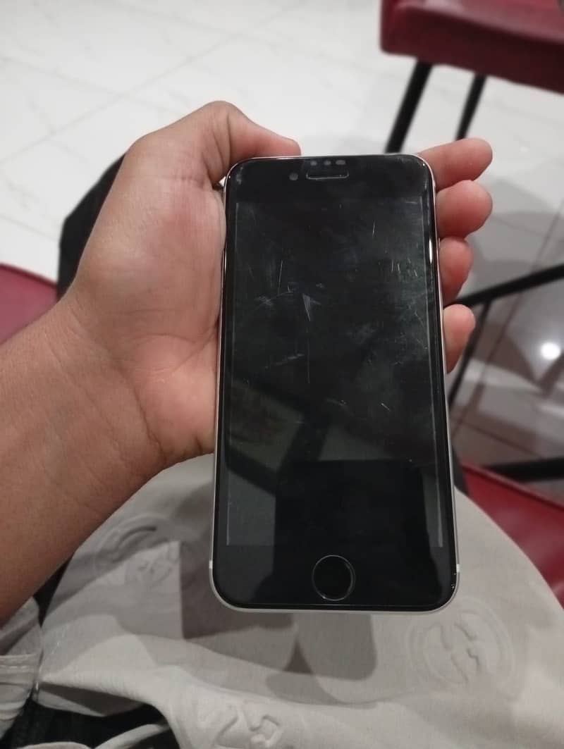 iphone se 0