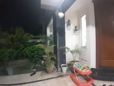 SLIGHTLY USED 10 KV SOLAR HOUSE 10 MARLA AVAILABLE FOR SALE IN BAHRIA ORCHARD LAHORE