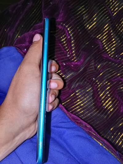 blue color 10/9 mobile and box original panel not open not repair