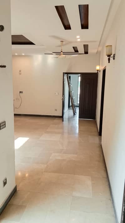 One Kanal Upper Portion Available For Rent In Dha Phase 4