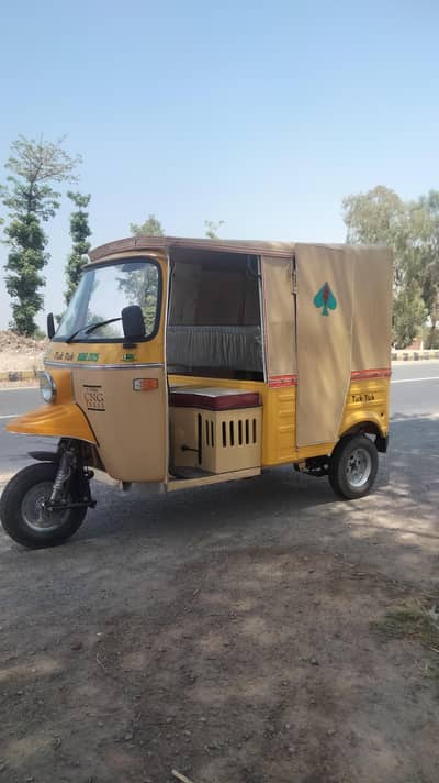 Super Asia Tuk Tuk 6 Seater