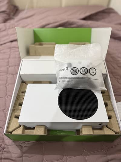 XBOX SERIES S 512 gb one controller antique piece 10/10 condition