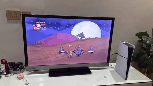 Sony LCD TV - 40" Sony Bravia LCD TV (KDL-40EX520) - Great Condition!