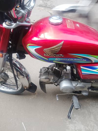 Honda 70cc 10/9 final price 135000color red