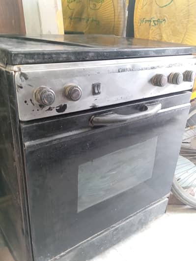 Cooking Range Available for Urgent sale in Wapda town LHR.