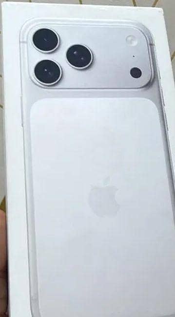 iphone 17 pro max silver white Box pack 256Gb