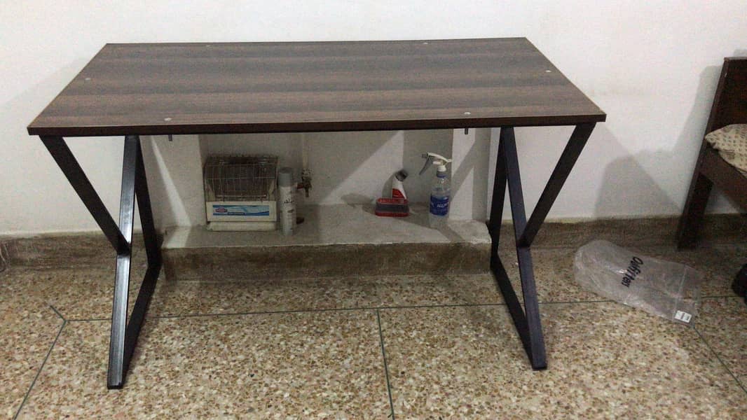 Computer / Laptop Table 1