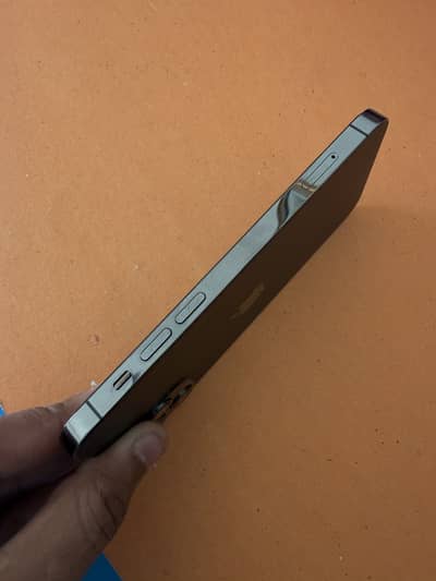 iPhone 12 Pro 128GB - BRAND New Condition -95% Original Battery Health