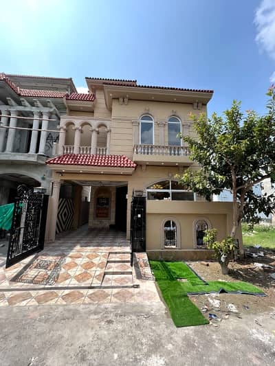 5 MARLA HOUSE FOR RENT DHA PHASE 9 TOWN