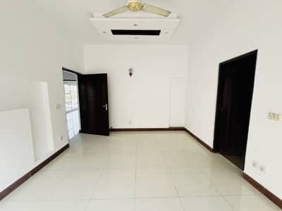 ONE KANAL UPPER PORTION LOWER LOCK FOR RENT