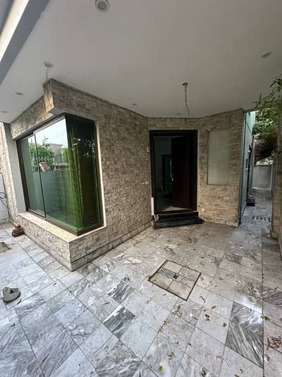 5 MARLA HOUSE FOR RENT DHA PHASE 5