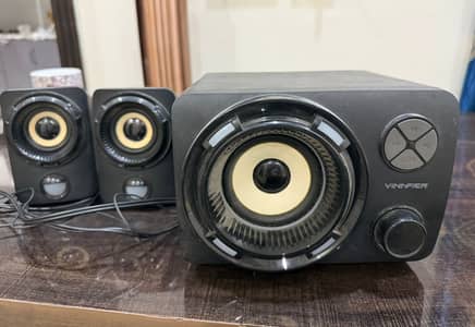Vinnfier 2.1 Desktop Speaker System - Compact Bass & Clear Audio