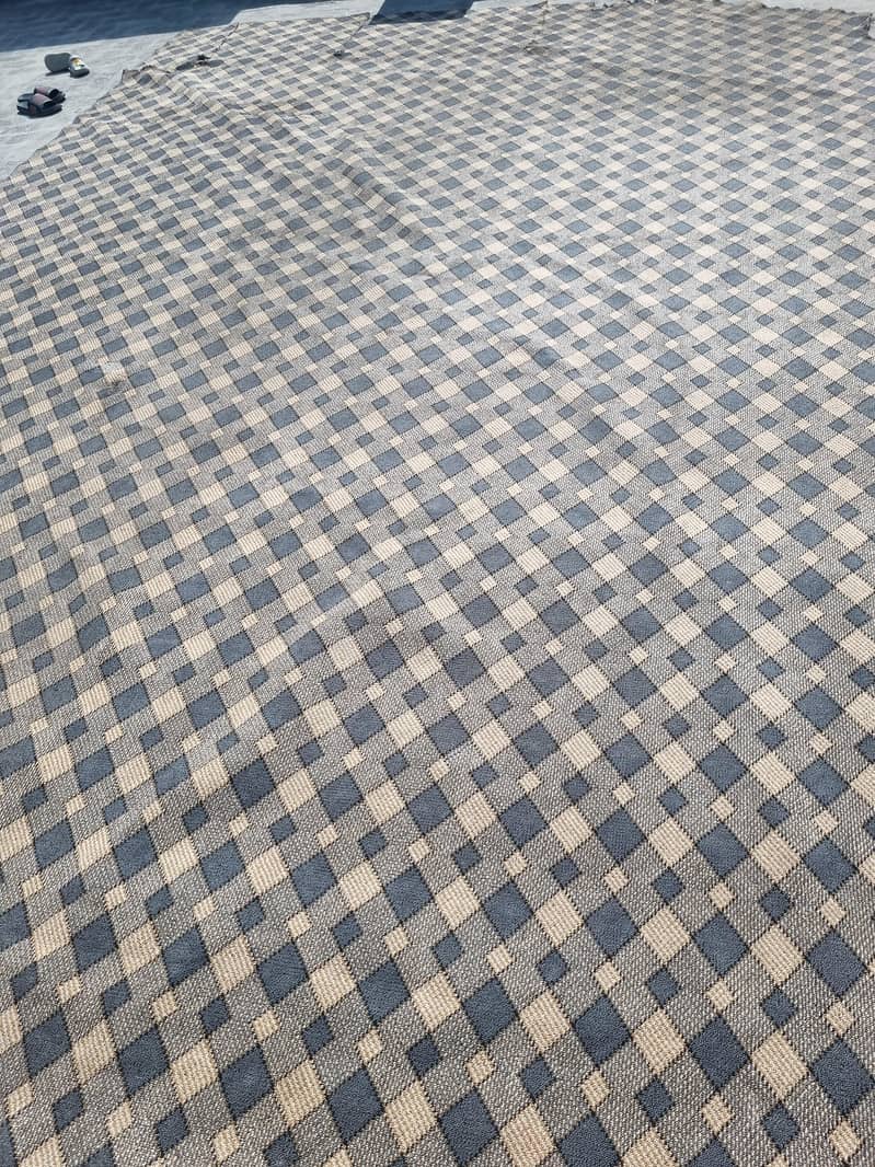 انتہائ کم استعمال ہوا کارپٹ  مٹی وغیرہ سے صاف ستھری حالت 0