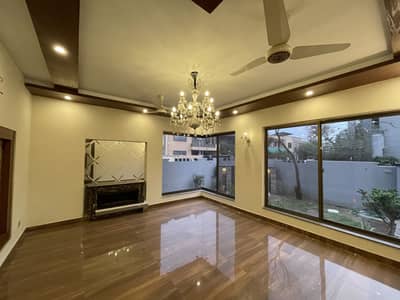 A BEAUTIFUL 1 KANAL HOUSE FOR RENT