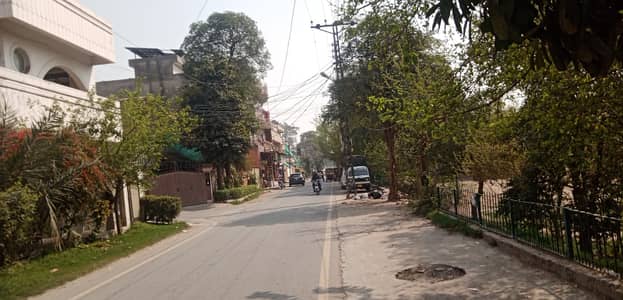 10 Marla Old House Is Available For Sale In Kashmir Block Allama Iqbal Town Lahore