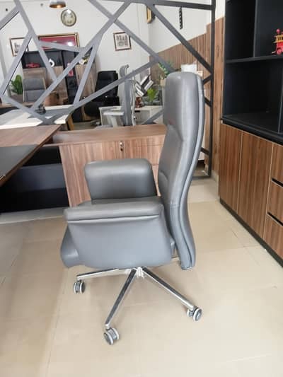 Executive office chairs