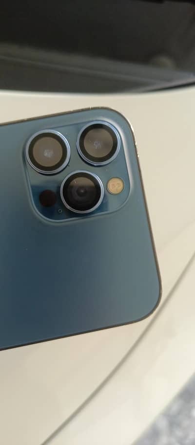 03048814003iPhone 12 Pro Max charger and cable mobile cover