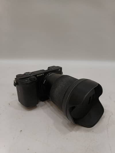 Sony A6400 Mirrorless Camera – Excellent Condition