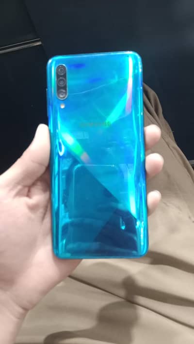 4gb 128 03367941277 Whatsapp number