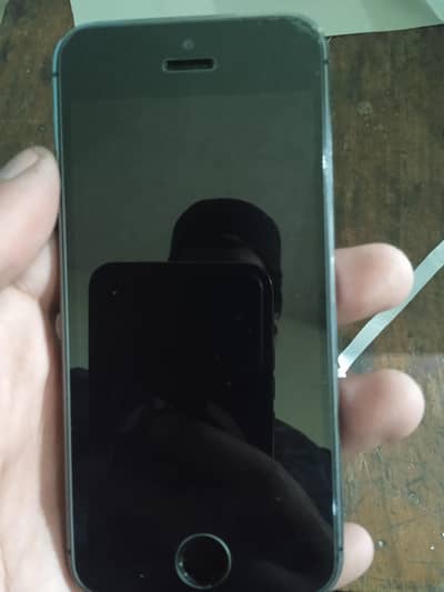 iPhone 5s 10/10 condition