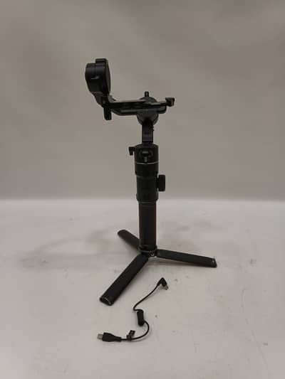 Photography Light Stands & Accessories – Multiple Items