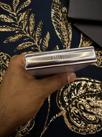 Z flip 4 official PTA