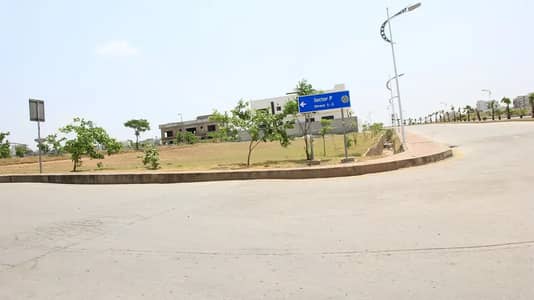 1 Kanal Residetial Plot for Sale Block P Bahria Town Phase 8