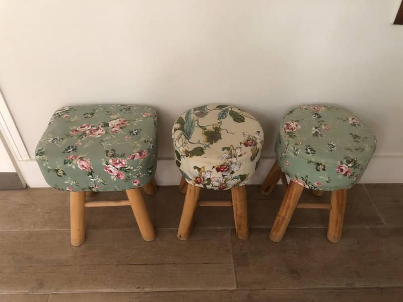 3x Small Stools 0