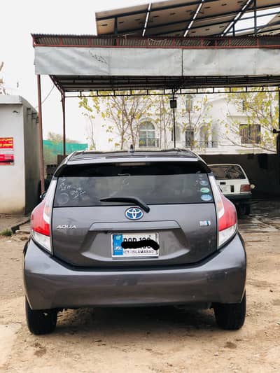 Toyota aqua 2015 model 2018 import total geniune all ok