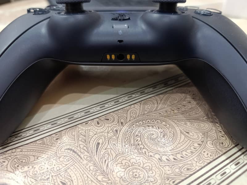 Playstation 5 Controller Black | PS5 controller | Box open | 3